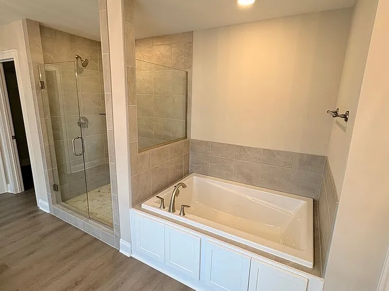108 Alva Ct — Photo 11