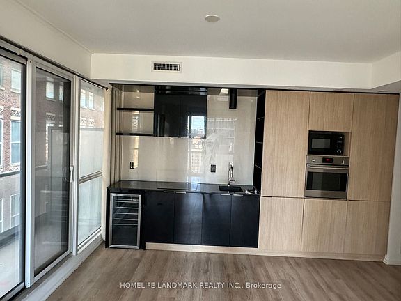 3rd image of 70 Temperance St Unit 1806