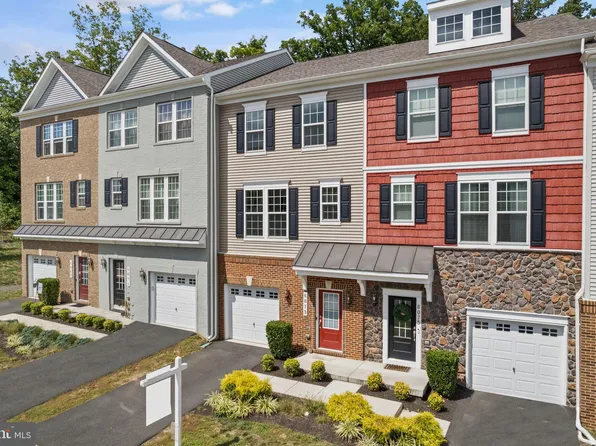 6073 Camerons Ferry Dr, Haymarket, VA 20169