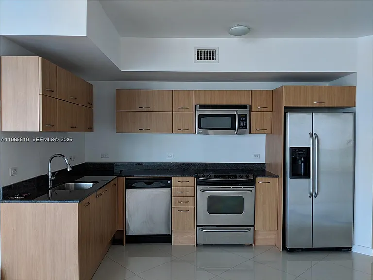 350 S Miami Ave #1901 — Photo 15