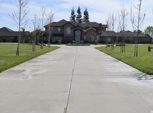 26174 Magnolia Rd, Escalon, CA 95320