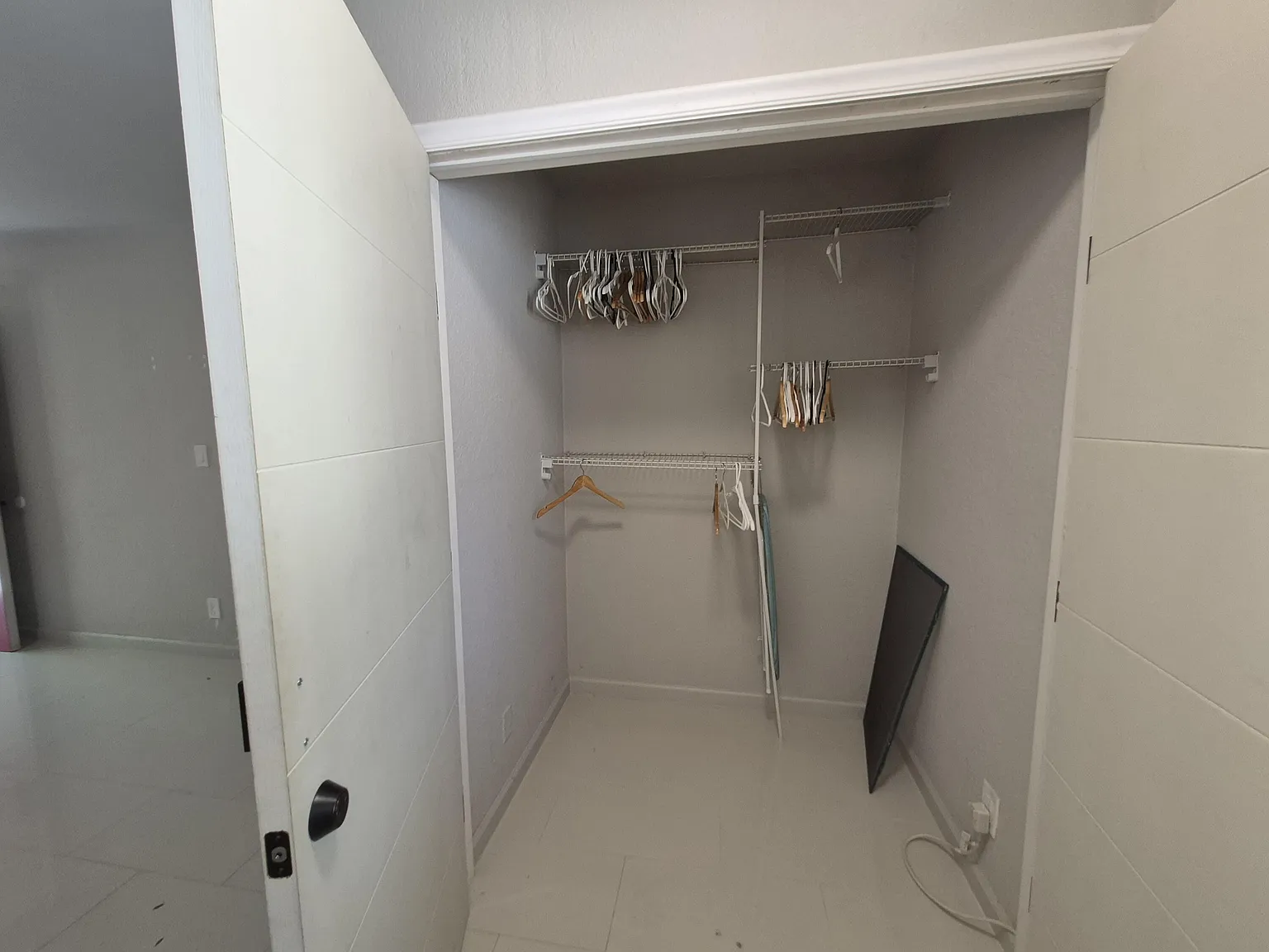 Studio, 1.0 bath, 380 sqft, $1,850 — Photo 4