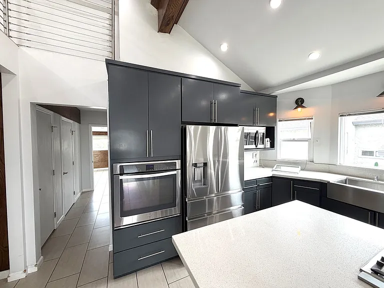 626 Benton Way — Photo 12