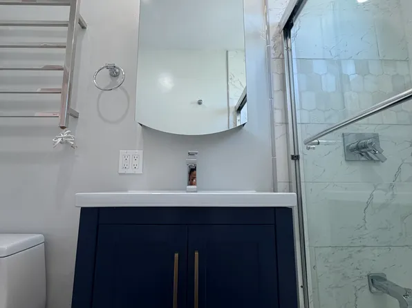 120 Roswell Ave APT 10, Long Beach, CA 90803