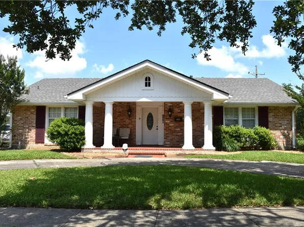 5501 Chatham Dr, New Orleans, LA 70122