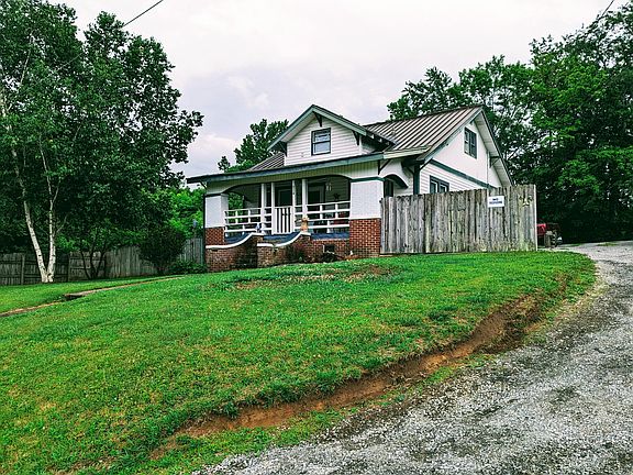 2nd image of 2114 Avon St