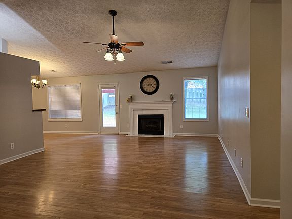 5th image of 3585 Plum Creek Trl NW