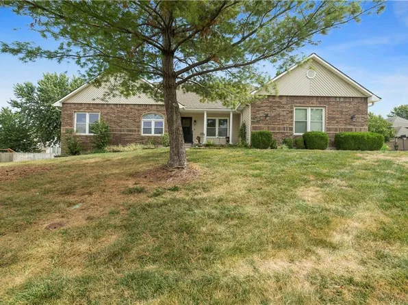2729 SW Monarch Dr, Lees Summit, MO 64082