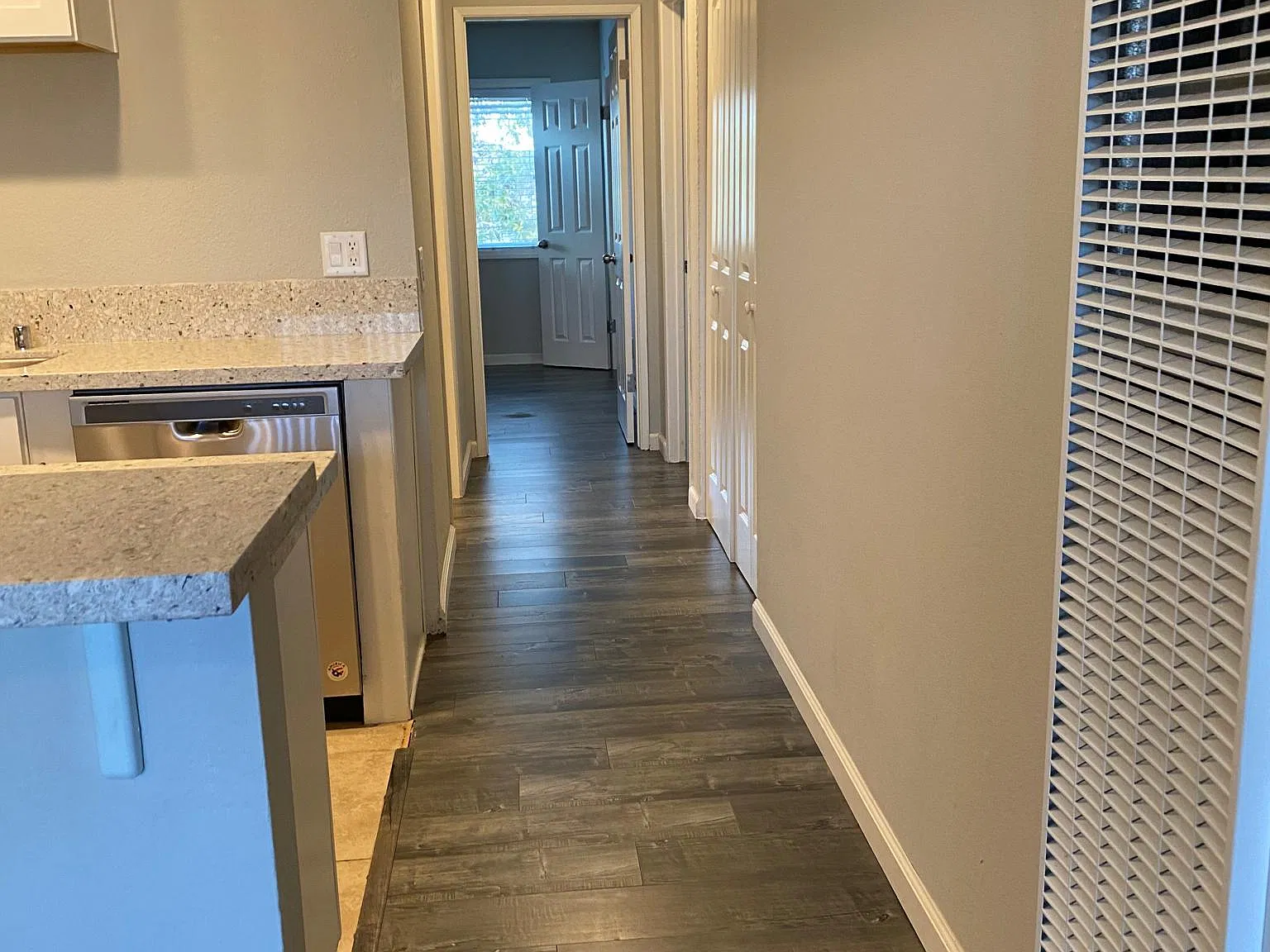 2 bed, 900 sqft, $2,895 — Photo 2