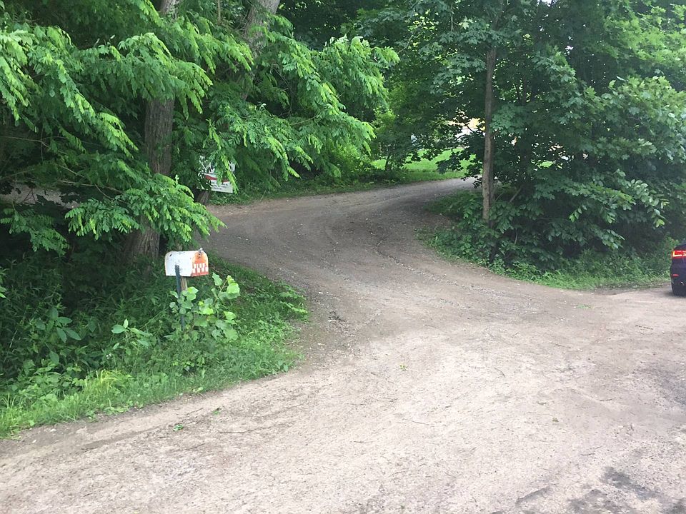 2nd image of 120 Piper Rd