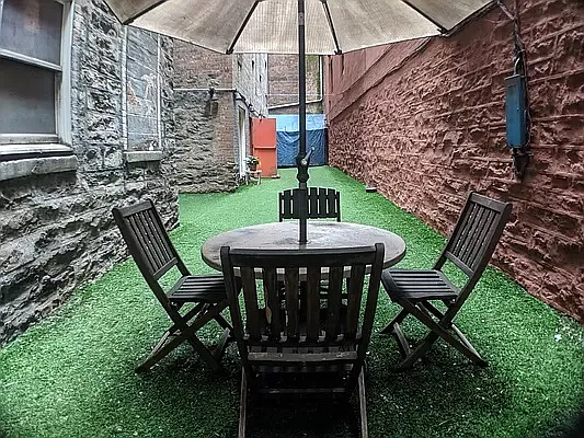 Rented by City Connections Realty | media 18