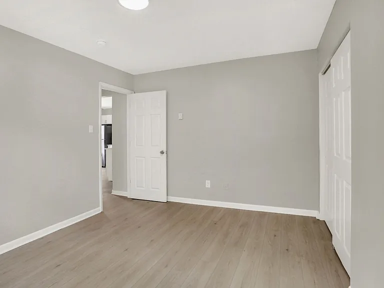 503-526 S Austin St #520 — Photo 10