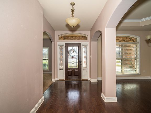 5th image of 19 Estate Dr