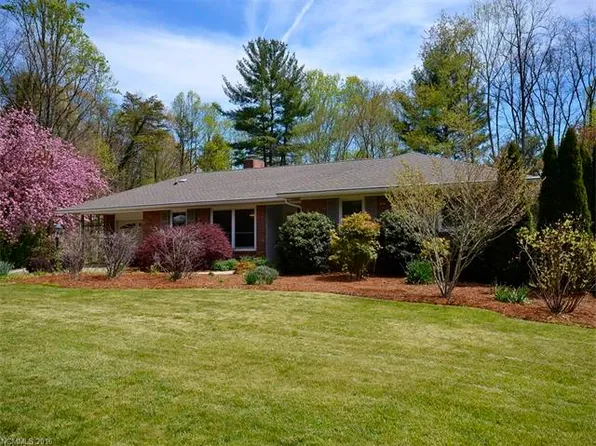 156 Rugby Forest Ln, Hendersonville, NC 28791