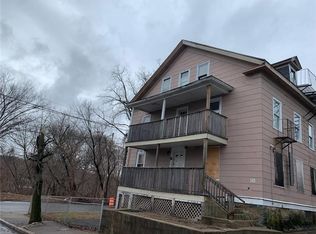 143 Hope St, Woonsocket, RI 02895