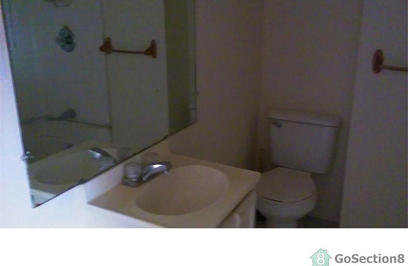 2nd image of 2601 W Chestnut St