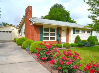 83 Playground St, Waynesville, NC 28786