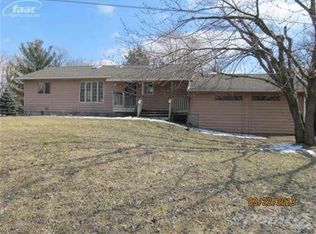 2035 Norton Rd, Howell, MI 48843