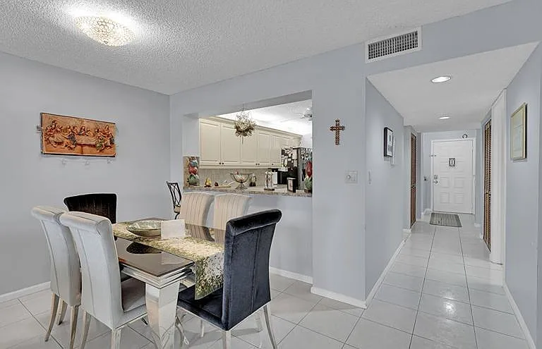 7250 Fairfax Dr #302 — Photo 8