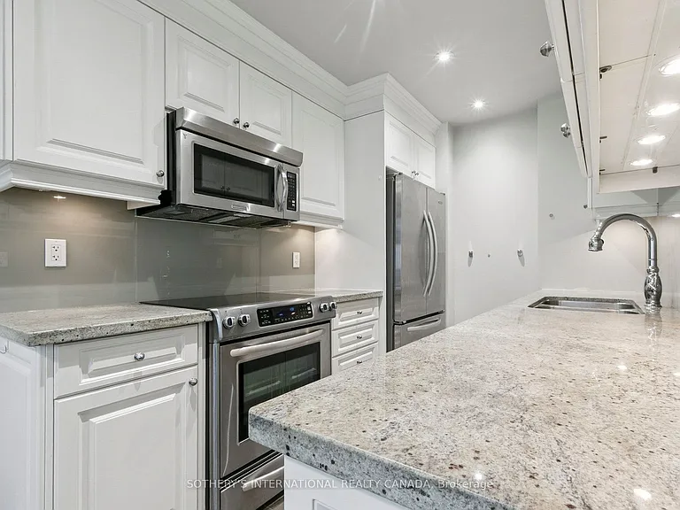15 Rean Dr #102 — Photo 13