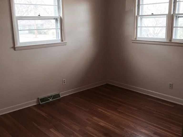 617 Wendover Dr — Photo 3