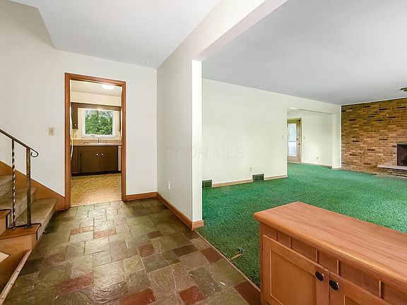 3rd image of 2983 Wellesley Dr