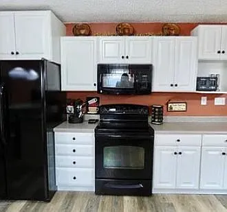 2001 Lemontree Ln — Photo 6