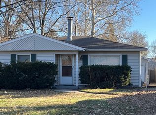 114 Coghill St, Joliet, IL 60435
