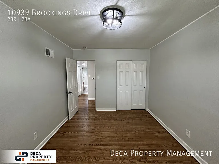 10939 Brookings Dr — Photo 8