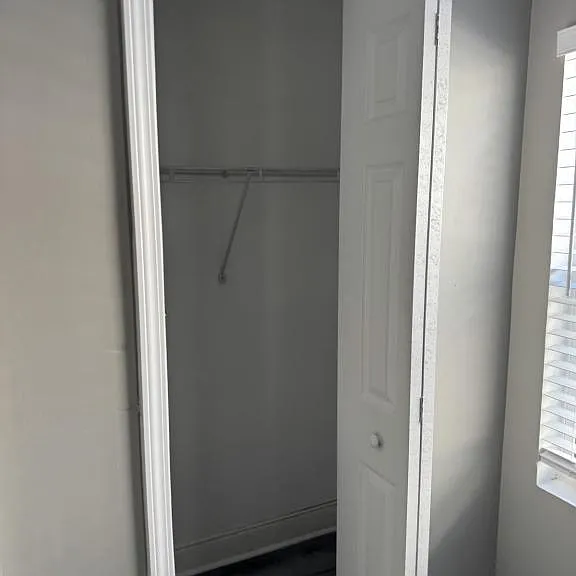 925 S Jackson St — Photo 31