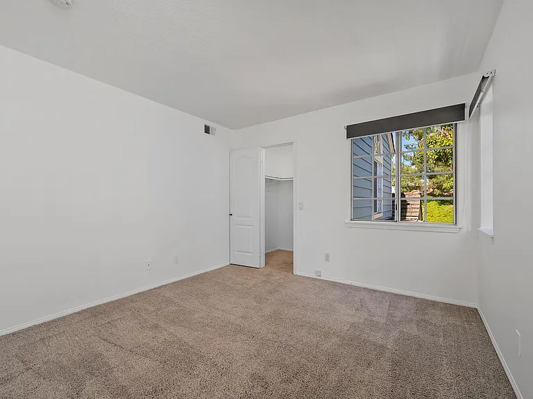 620 Holbrook Ct #101 — Photo 21