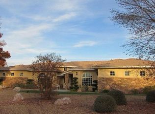 13525 Cronese Rd, Apple Valley, CA 92308