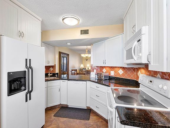 5th image of 116 Lake Emerald Drive #403