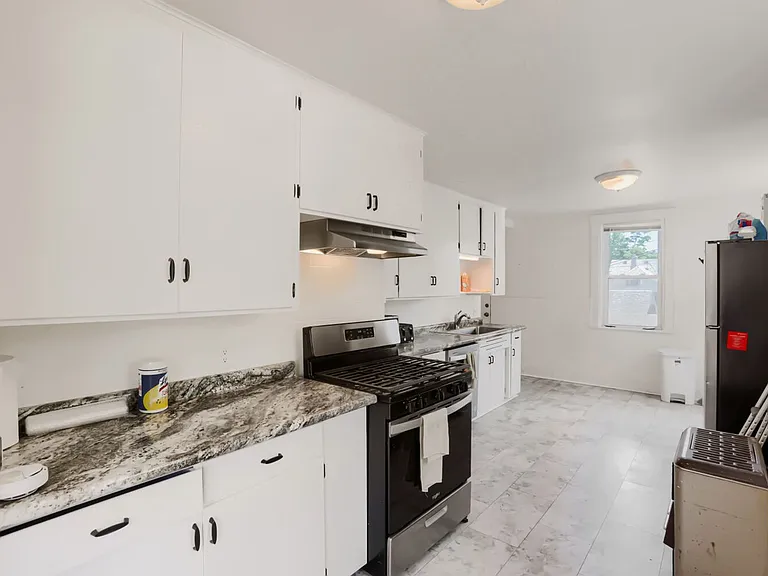 1703 Fillmore St NE — Photo 10
