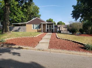 2300 W 51st Ter, Westwood, KS 66205