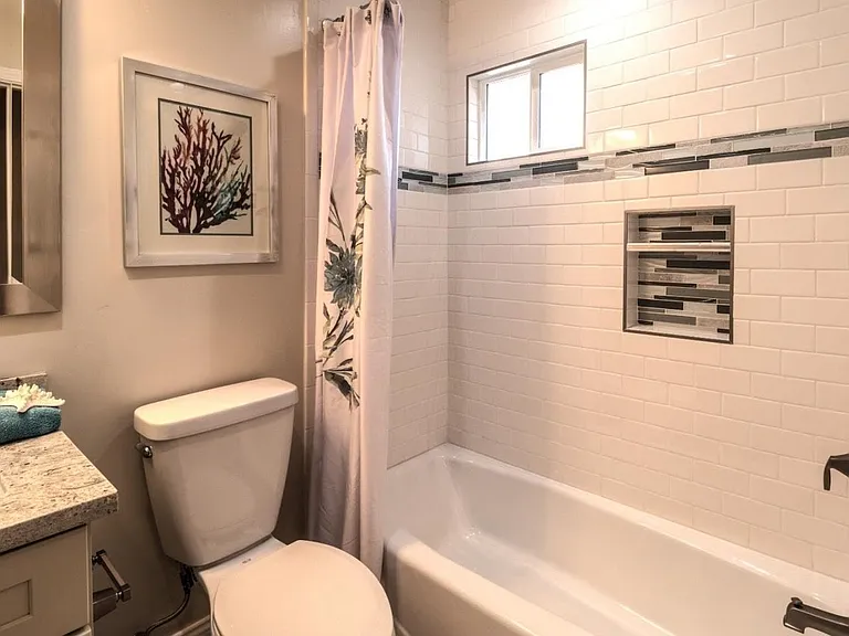 1157 Johnson Ave — Photo 9