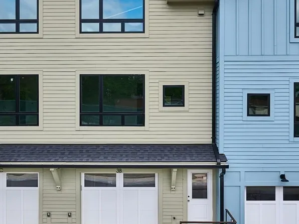 10 Hawley St #3B, Northampton, MA 01060