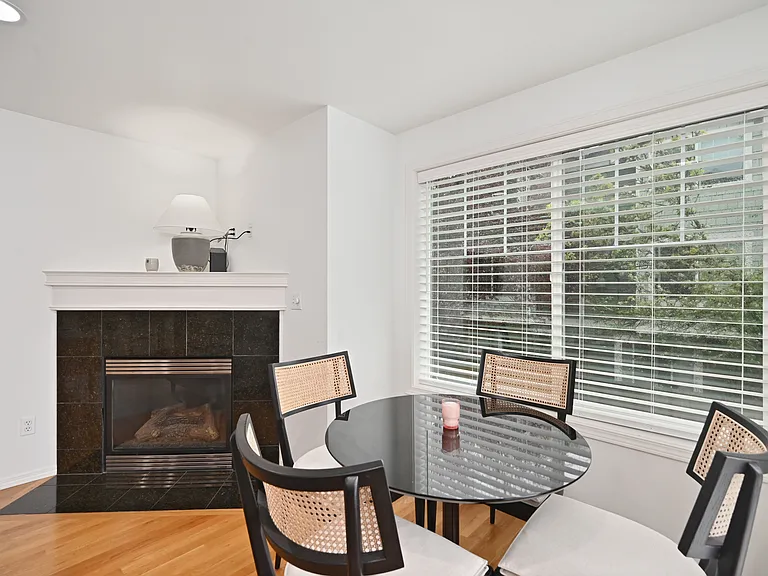 8509 Midvale Ave N #C — Photo 16