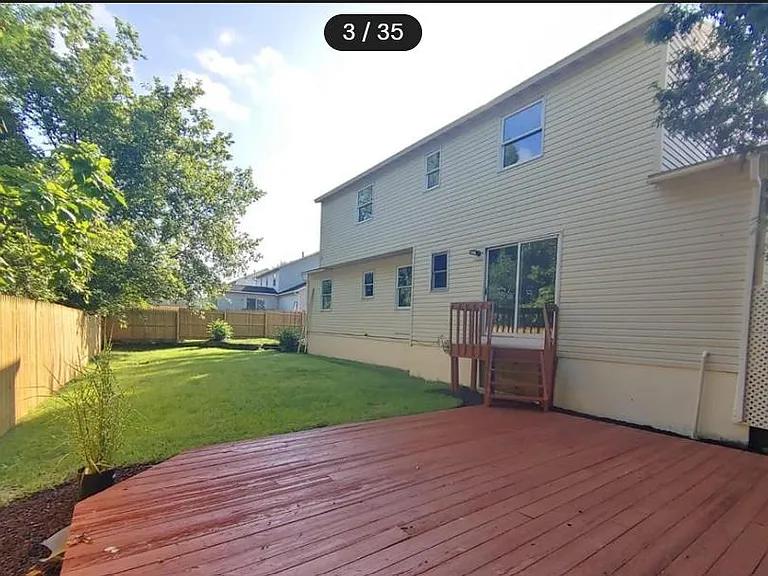 161 N Way — Photo 3