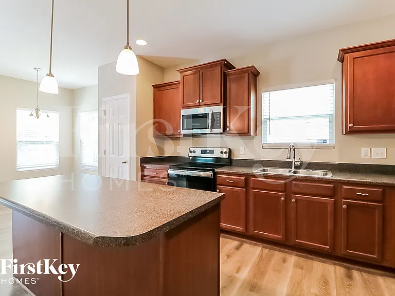 6328 Bunker Hill Dr — Photo 6