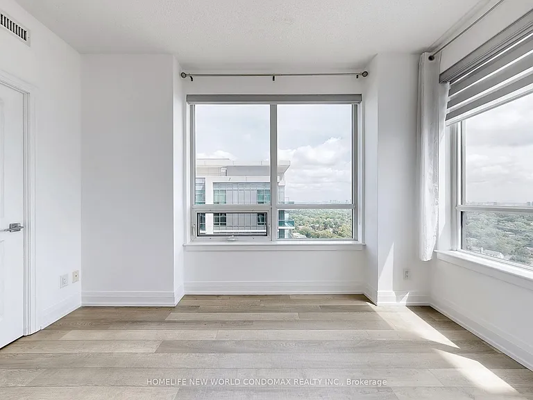 7165 Yonge St #1906 — Photo 15