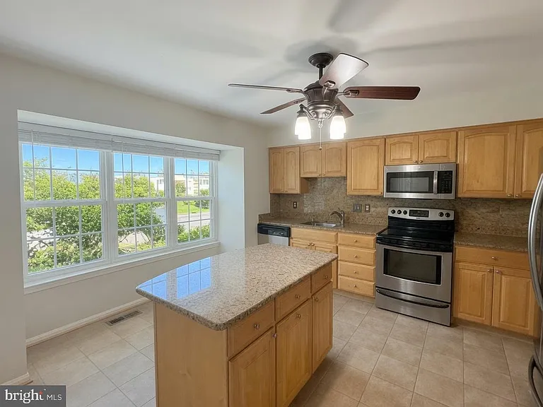3946 Rosebay Ct — Photo 10