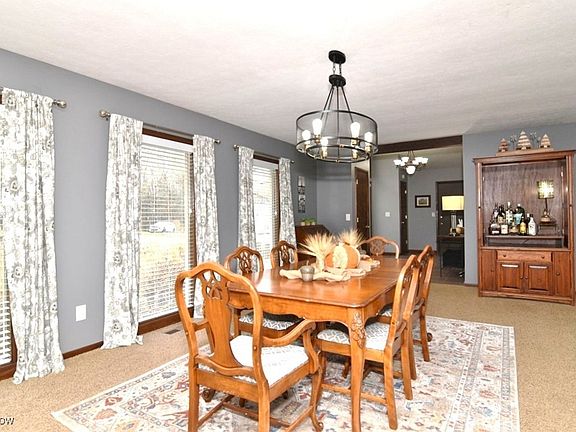 4th image of 8256 Pebble Creek Ct