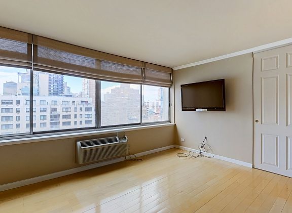 3rd image of 353 E 72nd St APT 11D