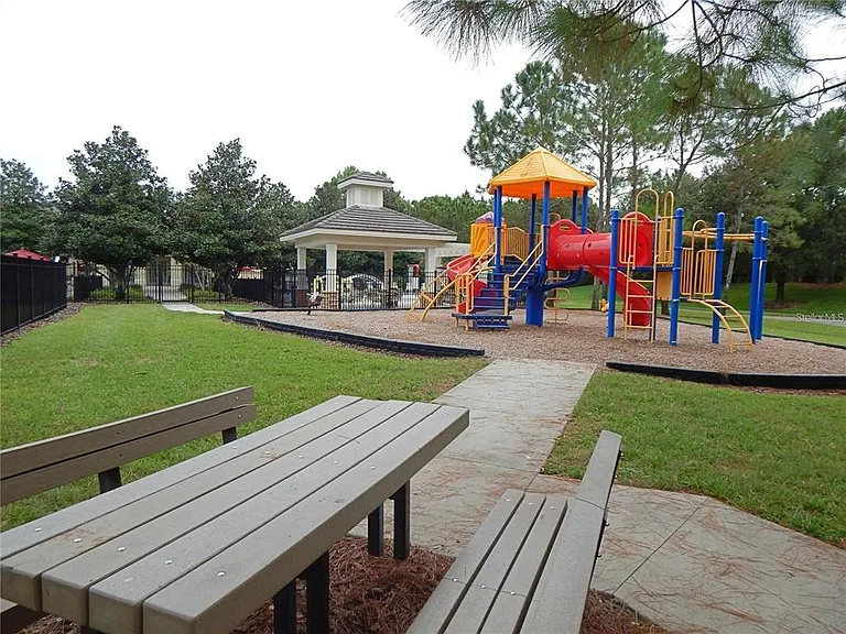 5925 Sandhill Ridge Dr — Photo 34