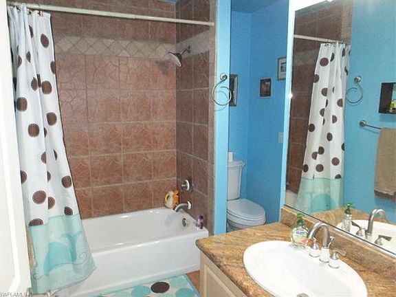 5th image of 1403 SE 5th Pl