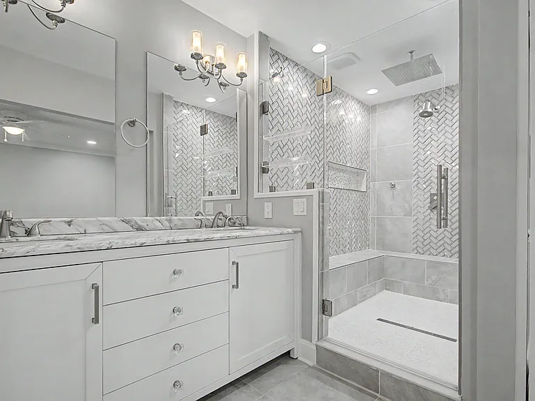 2501 Eastern Point Ct — Photo 25