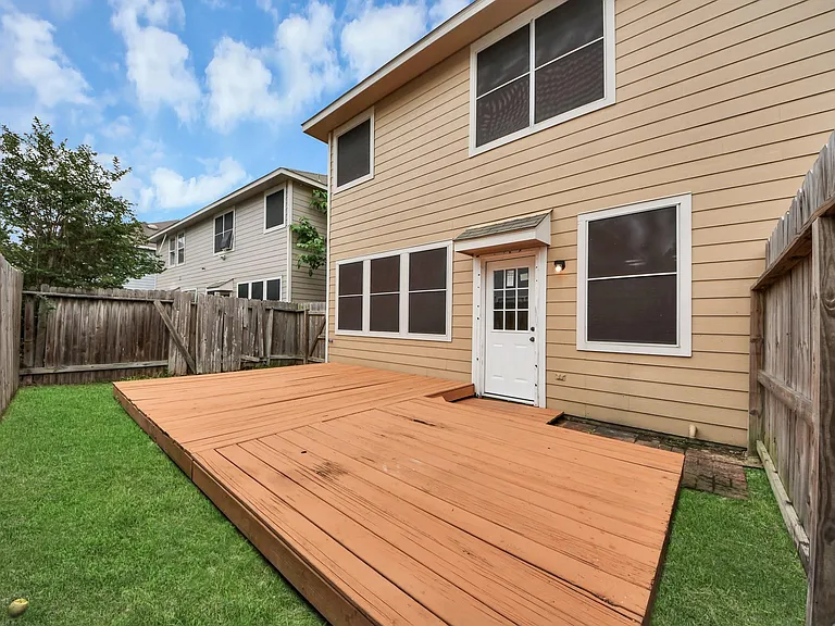 16526 Cairngrove Ln — Photo 40