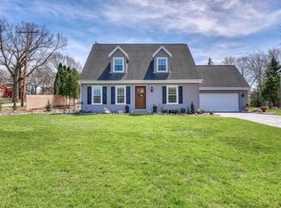 N26W27517 Wildflower Rd, Pewaukee, WI 53072