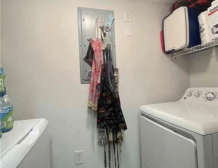 4122 Residence Dr #123 — Photo 2